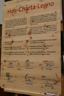 La carta del legno viene ufficialmente firmata